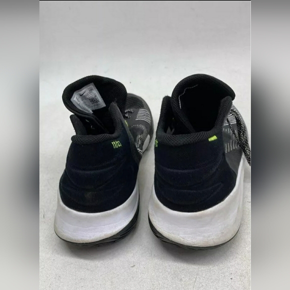 Nike Kyrie Flytrap Black Sneaker High Top Basketball Shoes Men or Boy Size 7Y - Picture 5 of 7